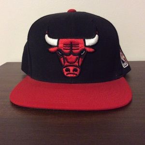 Mitchell Ness Prime Bulls Retro SnapBack (new)